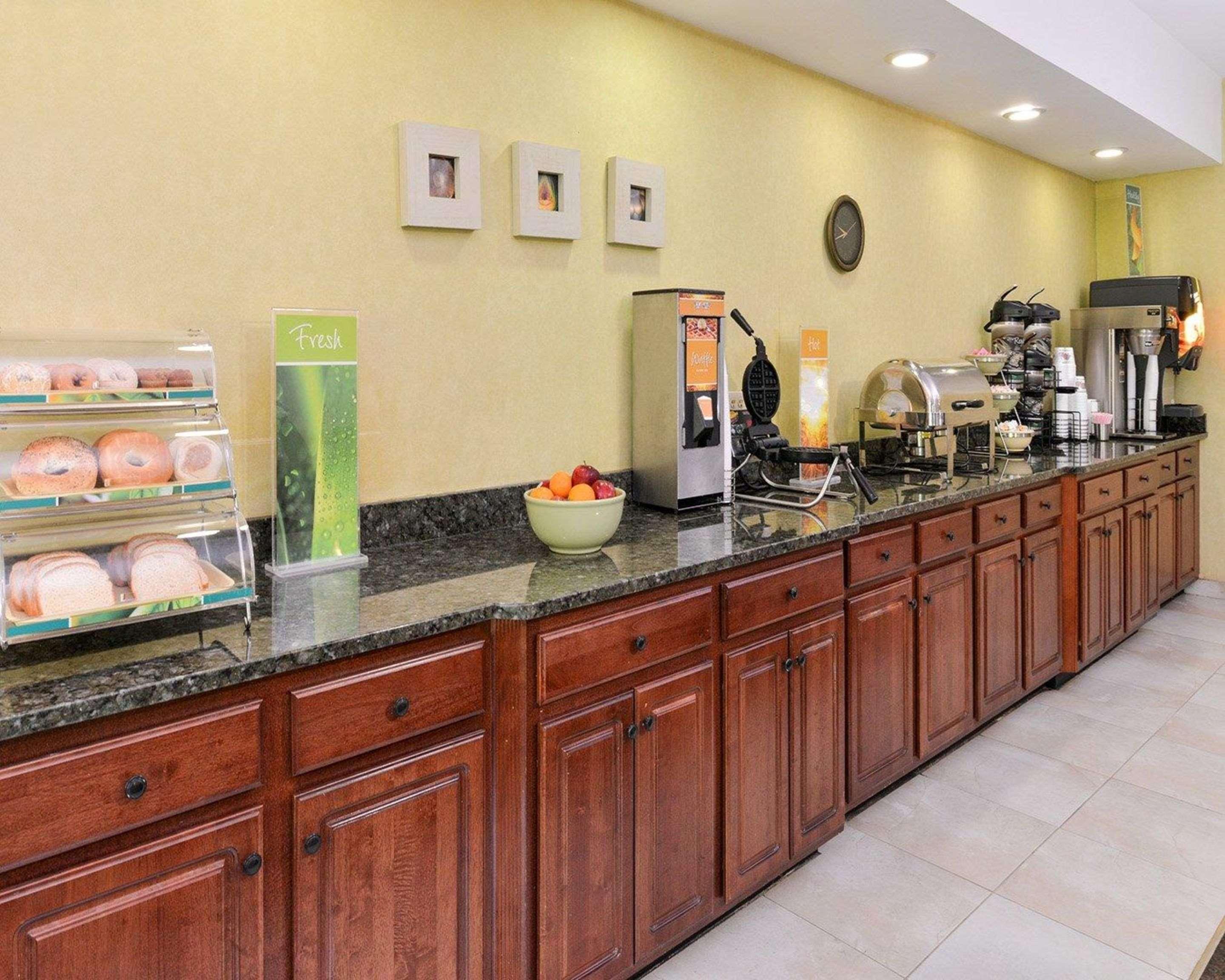 Quality Suites Stratford Zewnętrze zdjęcie