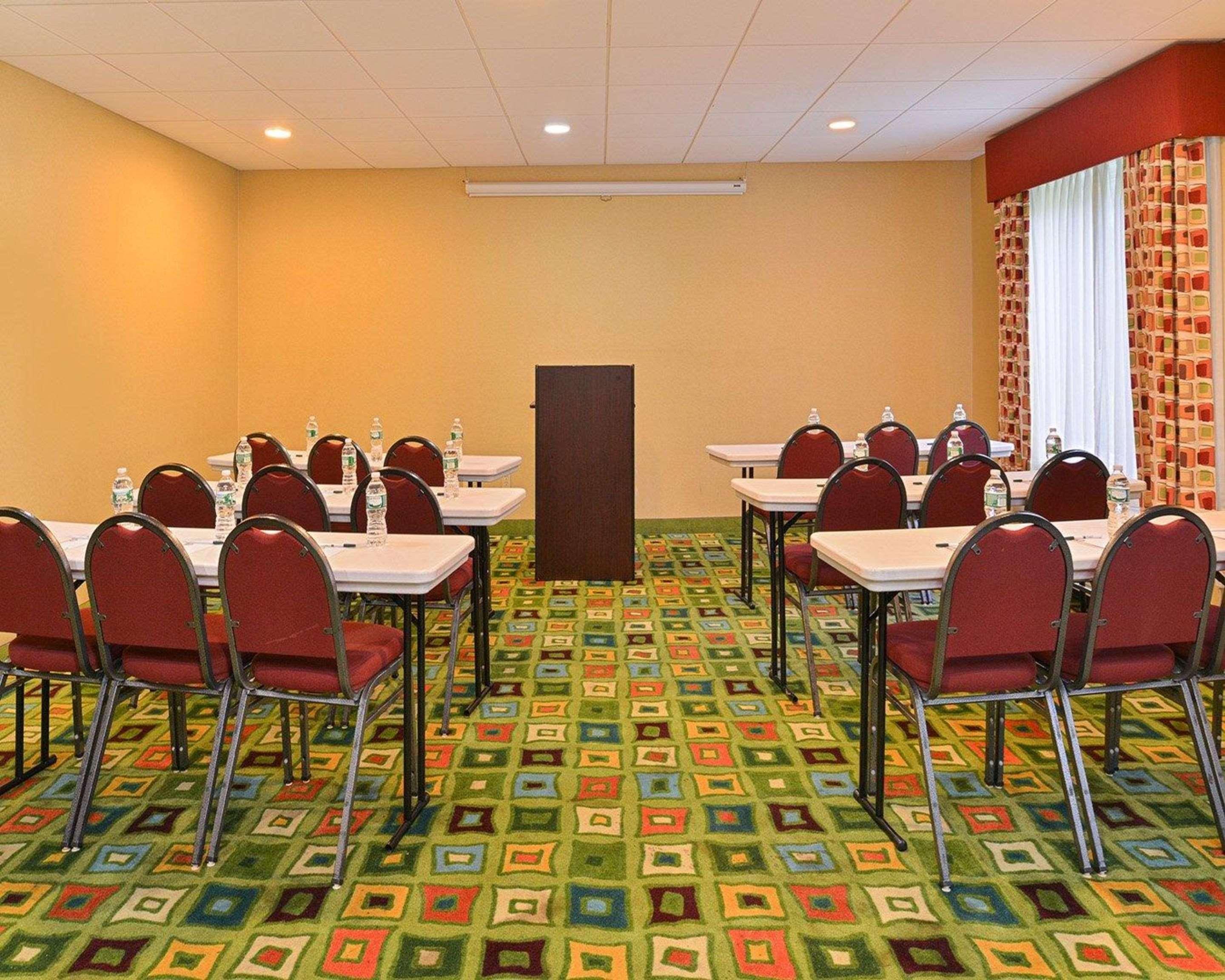 Quality Suites Stratford Zewnętrze zdjęcie